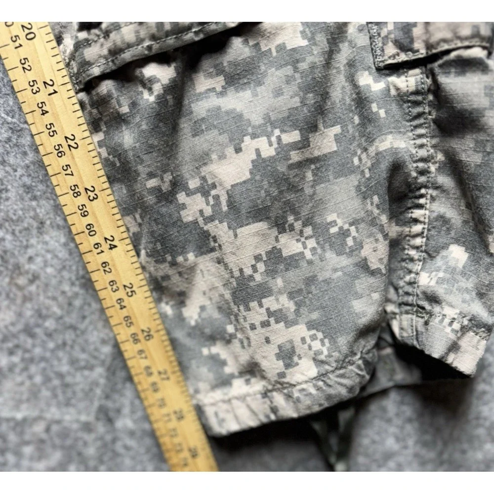 US‎ Army ACU Pants Mens Medium Short UCP Digital Camo Ripstop Cargo Stained USGI